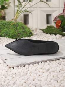 Women's Fashion Pointed Toe Black Bow Slip-On Casual Flat Shoes, Spring/Summer - Black - View 6
