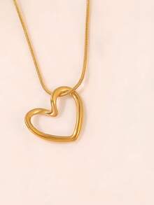 1. 金色心形不锈钢吊坠项链，简约、可爱、时尚，适合女孩佩戴，是一款格外优雅低调的吊坠项链。 - 金色 - 查看 3