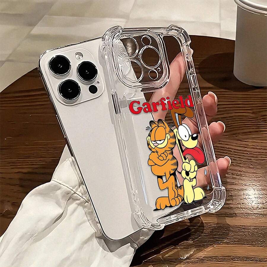 Los personajes de dibujos animados  y Odie, junto con su nombre. Esta elegante funda es compatible con los modelos  17, 16, 15, 14 Pro Max, 13, 12, 11, XR y XS Plus. Fabricada en TPU flexible, resistente a golpes y arañazos, ofrece una excelente protección contra caídas y un agarre cómodo. Es un regalo ideal para familiares, amigos y seres queridos, y una opción perfecta para festivales. - transparente - Ver 1