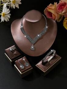 4pcs/5pcs/Set Includes (1 Necklace + 1 Pair Of Earrings + 1 Bracelet + 1 Ring). The French Romantic Fringed Earrings And Bracelet Make Up A Fashionable Jewelry Set Suitable For Daily Wear, Weddings, Parties, And Other Occasions. - Black - View 9