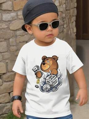 Camiseta casual simple de manga corta con cuello redondo para niños, camiseta gráfica genial con estampado de oso de dinero y dados, camiseta de manga corta con cuello redondo para niños, top elegante y cómodo, 100% algodón, 180g ligero y transpirable, duradero y de larga duración, adecuado tanto para niños como para niñas, lavable a máquina, lavable en seco. Camiseta de Verano Casual de Corte Holgado y Cuello Redondo