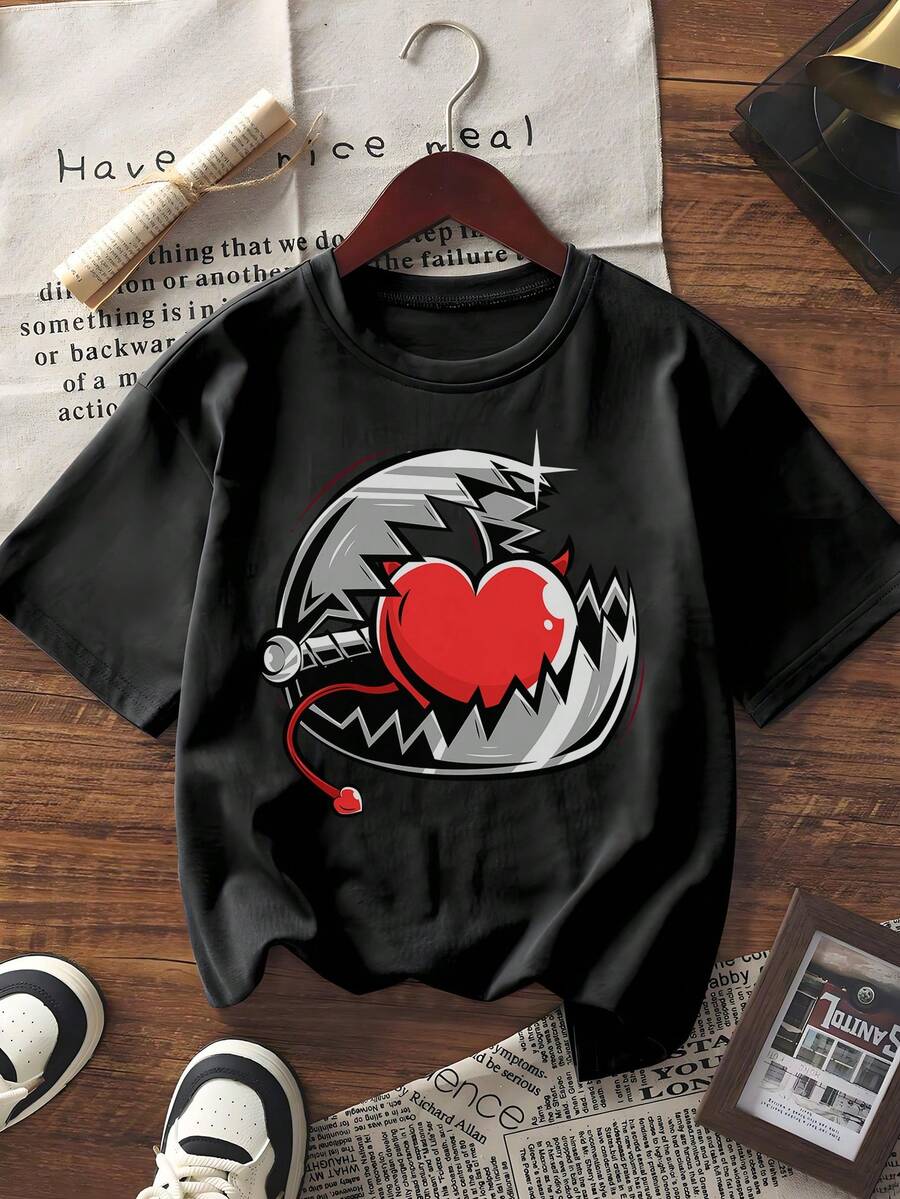 Maglietta grafica a maniche corte da donna per l'estate, casual e ampia, nera, con stampa di cuore meccanico e casco, moda streetwear adatta per uso quotidiano e vacanze - nero - Visualizzare 1