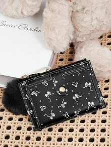 这款卡包饰有精致的绒球，黑色蝴蝶结爱心图案搭扣，时尚轻薄便携，可装现金、身份证、信用卡、零钱，是生日、周年纪念日、圣诞节、情人节等节日送给爱人、女士、女孩、青少年、大学生、学生、书包、学习用品包等的理想之选，也适合学校宿舍和返校季使用。 - 黑色 - 查看 10