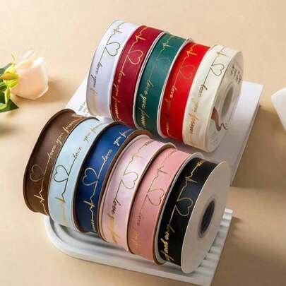 1 cuộn ruy băng polyester dài 30-32 thước Anh với họa tiết trái tim ép nhiệt, bao gồm ruy băng nơ, ruy băng gói hoa, ruy băng gói quà, ruy băng trang trí ngày lễ và ruy băng thủ công DIY. Có nhiều màu sắc để lựa chọn. Thích hợp cho nhiều dịp như gói quà ngày lễ, gói quà sinh nhật, trang trí đám cưới, v.v.