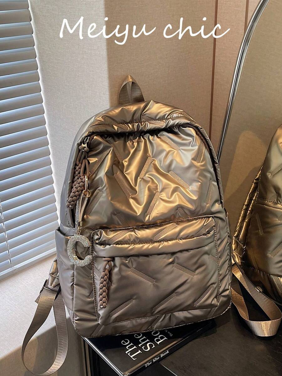 Sac à dos étudiant couleur or, nouveau style classique mode collège, design à motif losange couleur unie, extérieur décoré avec pendentif en forme de C en cristal, grande capacité multi-poches. Convient pour les voyages et les vacances, idéal pour une utilisation sur le campus pendant les périodes scolaires, également adapté pour les courts trajets. - Doré - Voir 1