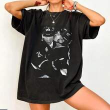 Ilya Rozanov And Shane Hollander Art Tee, Heated Rivalry Inspired Shirt, Hudson Williams Merch, Ilya - màu đen - Xem 1