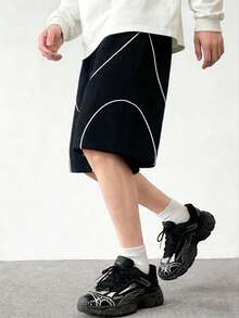 男士黑色短裤，饰有白色弧形缝线细节和弹性腰带，街头风 - 黑色 - 查看 2
