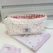 A Pink Floral Large-Capacity Pencil Case That Can Also Be Used As A Makeup Bag For Women. It Features Lace Trim And A Red Checkered Lining. Perfect For School, Travel, And Organizing Supplies. - Hồng - Xem 5