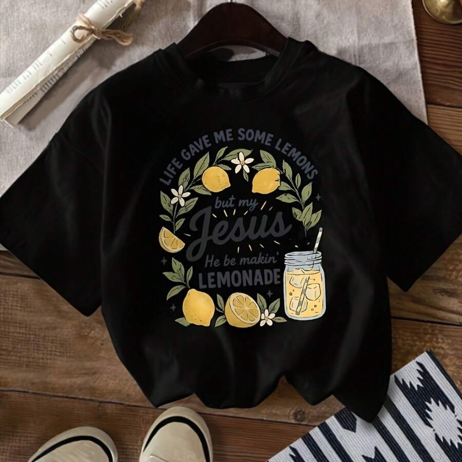 LIFE GAVE ME SOME LEMONS BUT MY JESUS HE BE MAKIN' LEMONADE Graphic Black T - Shirt, Casual Crew Neck Short Sleeve Tee With Lemon & Mason Jar Illustration, Soft Breathable Cotton T - Shirt For Daily Wear, Cozy & Stylish Summer Top - 黑色 - 查看 1
