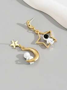 1 Pair Fashion Middle Eastern Style Star & Moon Dangle Earrings, Minimalist Asymmetric Star Moon Earrings For Women - Yellow Gold - View 5