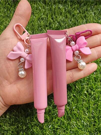 Tubo de brillo de labios con llavero de lazo con colgante de perlas, tubo de brillo de labios rellenable, envase de tubo vacío de base en polvo y corrector, tubos de brillo de labios suaves, recipiente rellenable de lápiz labial, imprescindible para fashionistas, regalo único para tu novia, amante, novia, dama de honor, familia, adecuado para viajes, regalos del Día de San Valentín y el Ramadán