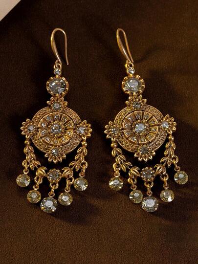 1pc Vintage Floral Rhinestone Embellished Metal Dangle Earrings, Retro Palace Style, Suitable For Parties, Gatherings, 2026 New Year, Eid, And Holiday Gift