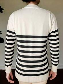 Suéter de punto con estampado de rayas de manga larga y cuello redondo para mujer, simple e informal, adecuado para uso diario en otoño y primavera. - Blanco - Ver 2