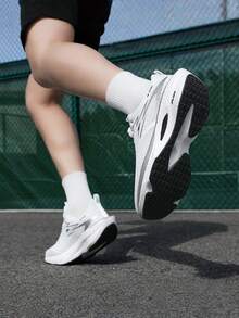 Giày chạy marathon đế carbon unisex - Giày thể thao nhẹ, giảm sốc, đế ngoài bằng cao su chống trượt, thiết kế nút xoay, dễ dàng mang vào và tháo ra, thiết kế cổ thấp thoáng khí, phù hợp cho chạy marathon, tập gym và luyện tập, mọi mùa. - trắng - Xem 9