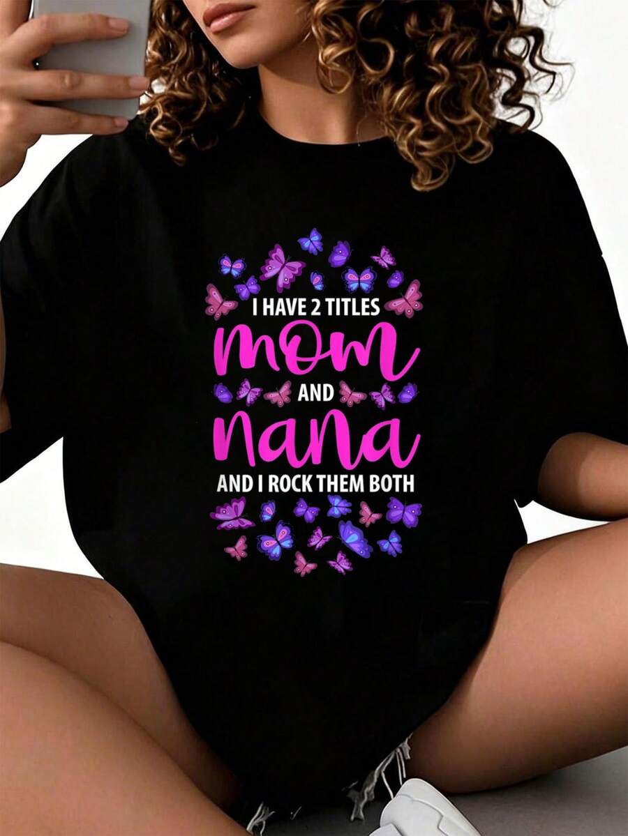 Tengo 2ítulos, mamá y abuela, y los arraso ambos. Camiseta del Día de la Madre 2026, nuevas camisetas impresas para mujeres, estilos populares, camisetas de primavera para mujeres, camisetas de invierno, camisetas de para mujeresás vendidas. - Negro - Ver 1
