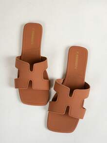 女士平底凉鞋，百搭黑色休闲露趾凉鞋，2025夏季新款休闲沙滩鞋，轻便塑料拖鞋，适合户外穿着 - 棕色 - 查看 2