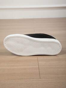 Men's 2025 New Spring/Autumn Small White Shoes, Korean Version Versatile Thick Sole Increased Height Casual Sneakers - Black - View 7