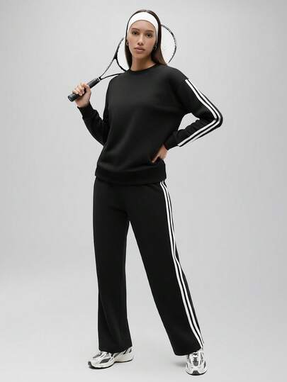 新款女士两件套运动服，圆领运动装，时尚百搭户外套装