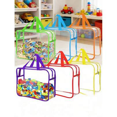1 túi đựng đồ chơi bằng nhựa PVC trong suốt có thể tái sử dụng; 1 túi đựng đồ du lịch chống thấm nước có khóa kéo; 1 túi đựng tã di động; 1 túi đựng đồ chơi xếp hình, ghép hình và sách.