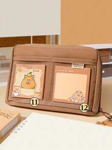 超值！水鼠文具笔袋礼盒套装，大容量翻盖文具盒，学生日常文具笔袋，可爱水鼠配件文具礼盒套装，返校文具礼盒套装，多功能笔袋，防水防污文具笔袋，小学生文具礼盒套装。笔袋可随意装饰。返校季，学习用品，笔袋，背包