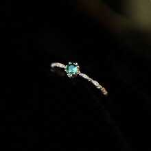 Women's Solitaire Ring With Emerald Green Graduation Stone, 18K Gold Plated Or 925 Silver - 銀色 - 查看 9