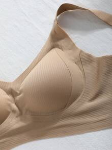 Sujetador de talla grande de 4 piezas, sujetador deportivo sin costuras y transpirable para mujeres - Diseño de cobertura total, material antideslizante, con funciones de elevación y soporte, cómodo de usar, detalles acanalados, hecho de mezcla de nailon y fibra elástica, lavar a mano. Diseño de unicolor elegante. Lencería de talla grande - Multicolor - Ver 9