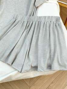 女士纯色休闲针织抽绳V领露脐上衣和短裤套装，两件套，夏季罗纹下摆设计，适合运动、居家休闲、优雅休闲穿着，春夏秋季皆宜。 - 淺灰色 - 查看 3