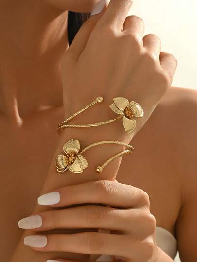 1 件优雅花卉手链，适合女士日常佩戴