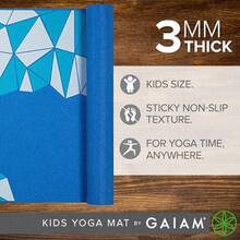 - Tapete de yoga para niños para yoga con impresiones divertidas tiempo de juego para bebés niños pequeños activos y tranquilos 60 pulgadas de largo x 24 pulgadas de ancho x 3 mm de grosor - Cohete azul - Ver 2