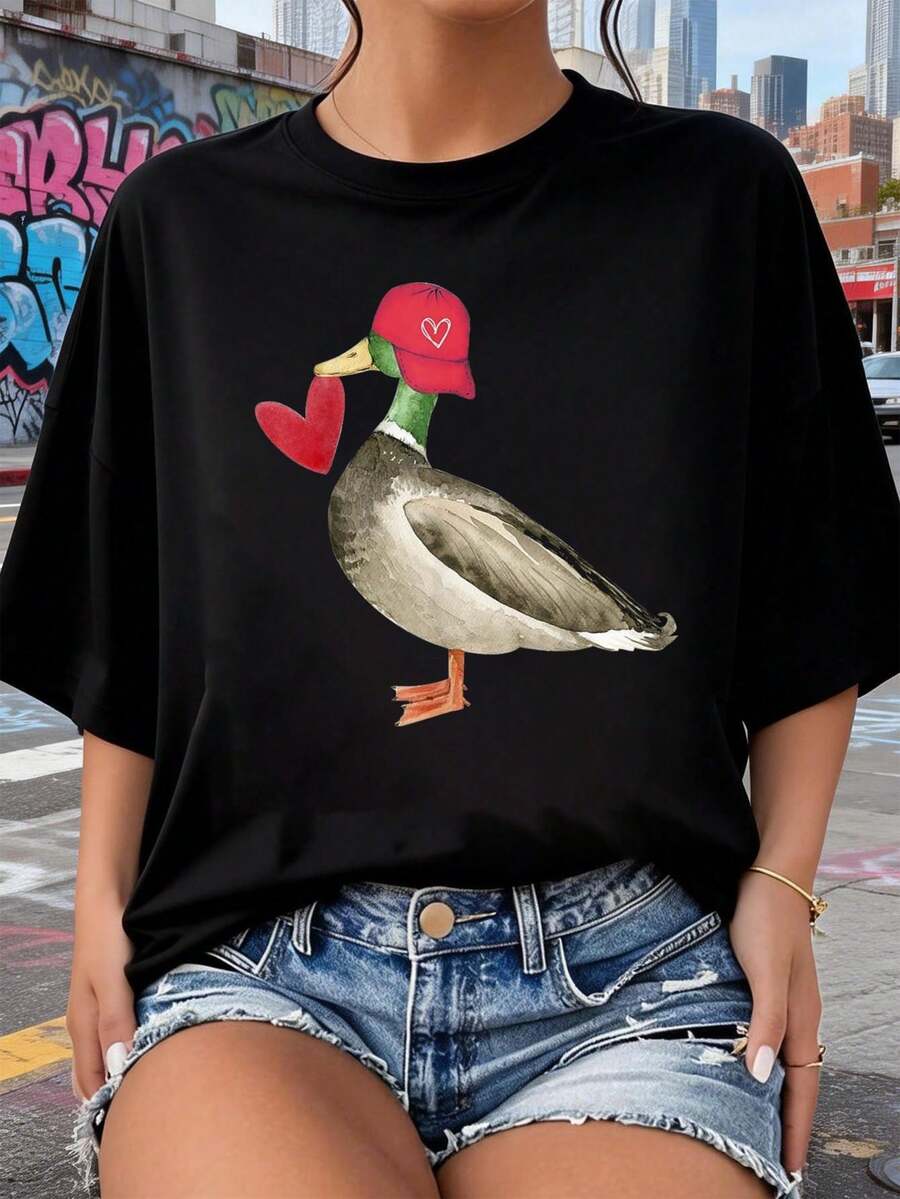 Camiseta de San Valentín con pato mallard retro y corazones groovy, camisetas impresas para mujeres 2026, estilos populares, camisetas de primavera para mujeres, camisetas de invierno, camisetas de para mujeresás vendidas - Negro - Ver 1