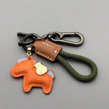 1pc Handmade Leather Car Key Chain, Decorated With Horse And Money Bag Pattern, Symbolizing "Instant Wealth". Can Be Used As DIY Accessories, Bag Charms, Travel Bag Decorations, Shoulder Bag Accessories, Multipurpose Bag Pendants, Car Decorations, Gifts For Valentine's Day, Mother's Day, Father's Day, Back To School, And Graduation