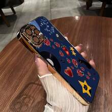 Cielo nocturno con diversos y extravagantes objetos flotantes. Esta elegante funda es compatible con los modelos  17, 16, 15, 14 Pro Max, 13, 12, 11, XR y XS Plus. Fabricada en silicona TPU, ofrece protección contra golpes y caídas, además de una sensación superior. Es un regalo ideal para familiares, amigos y seres queridos, y una opción perfecta para Año Nuevo. - Plateado - Ver 6
