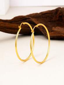 一对简约欧美风格925纯银镀18K金耳环，适合日常佩戴、度假、约会，也是送给女性的礼物。