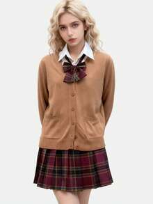 一套日式学院风校服，卡其色针织开衫外套，红色格子高腰百褶裙，长袖内衬，四件套，秋冬款 - 彩色 - 查看 5