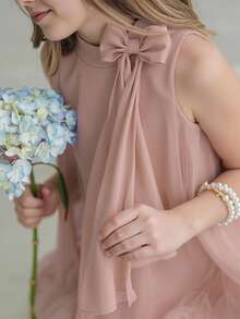 小女孩粉色蝴蝶结毕业礼服，薄纱裙摆带小拖尾，优雅公主裙，适合女孩生日派对、婚礼、舞会、节日庆典等场合。 - 淺粉色 - 查看 6