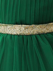 1 chiếc đầm lưới đính sequin hở lưng, có nơ trang trí, dễ thương cho bé gái, thích hợp dự tiệc sinh nhật lần thứ nhất, làm phù dâu, dự đám cưới, không kèm băng đô. - Màu xanh lá cây đậm - Xem 9