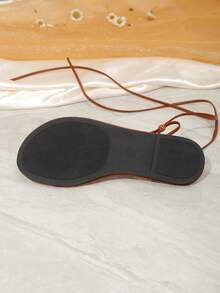 2026 Vintage Boho Regulowane Sznurowane Damskie Płaskie Sandały Plażowe, Wygodna Cholewka Ze Skóry PU, Klasyczne Ozdoby Boho, Krzyżowe Wiązanie, Sandały Damskie w Stylu Retro Boho - Brązowy - Zobacz 7