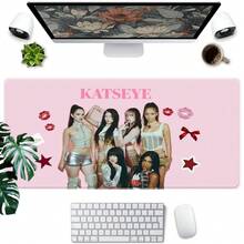 1 件 KATSEYE 女团主题高清印花桌垫，多功能 XXL 鼠标垫，键盘游戏鼠标垫，办公电脑及游戏桌面垫。馈赠亲友的完美礼物。 - 彩色 - 查看 12