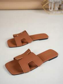 女士平底凉鞋，百搭黑色休闲露趾凉鞋，2025夏季新款休闲沙滩鞋，轻便塑料拖鞋，适合户外穿着 - 棕色 - 查看 5