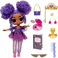 Tweens Muñeca Cassie Cool Con + De 10 Accesorios. Cassie Cool tiene características increíbles, linda ropa y peinado. Es articulada para poder posar. Tiene oído para el ritmo y un estilo hecho para el escenario, siempre se le ocurren letras nuevas y geniales. Cassie Cool tiene el poder de una estrella y la confianza para respaldarlo. - Morado - Ver 2