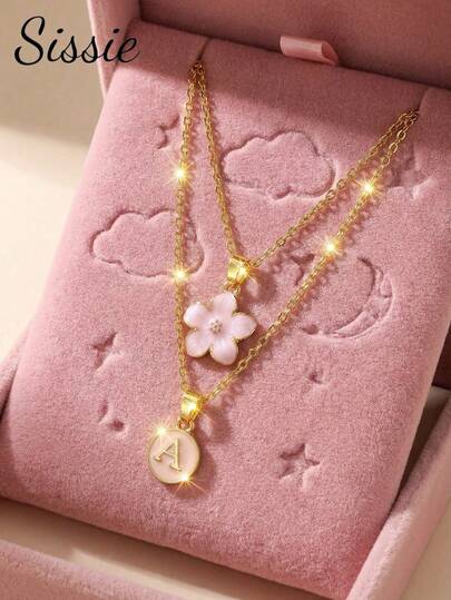 2pcs/Set Cute & Fashionable Five-Leaf Flower & Letter Pendant Necklace, Suitable For Summer Beach Party, Vacation, Date, Christmas, Birthday Gift And Daily Decoration