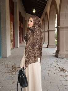 1 Peça Lenço Feminino Novo Estilo Boêmio com Estampa de Leopardo em Aquarela, Lenço Minimalista Elegante Multifuncional de Algodão e Viscose, Leve e Respirável, Proteção Solar para Verão, Versátil para Uso Diário - Estampa de leopardo grande - Visão 5