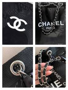 CHANEL 黑色透明网纱手提包和化妆包套装，大容量沙滩包，用途广泛，适合通勤、购物、海滩旅行和休闲外出，是送给女性的奢华高端礼物，也是时尚的化妆包和洗漱用品收纳包。 - 黑色 - 查看 6