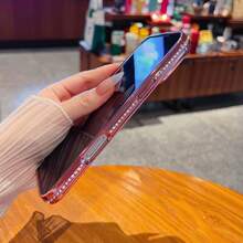 Kiss Marks Mobile Phone Case, Designed With Vibrant Pink And Red Lip Print Design, Suitable For IPhone 16, 15, 14, 13, 12 And 11 Pro Models, Made Of TPU Material, And Provides Shockproof Protection. Perfect For Family, Friends, Children, Birthdays, Spring, Holidays, Boyfriends, Girlfriends, And Valentine's Day Gifts. - 粉紅色CZ33 - 查看 5