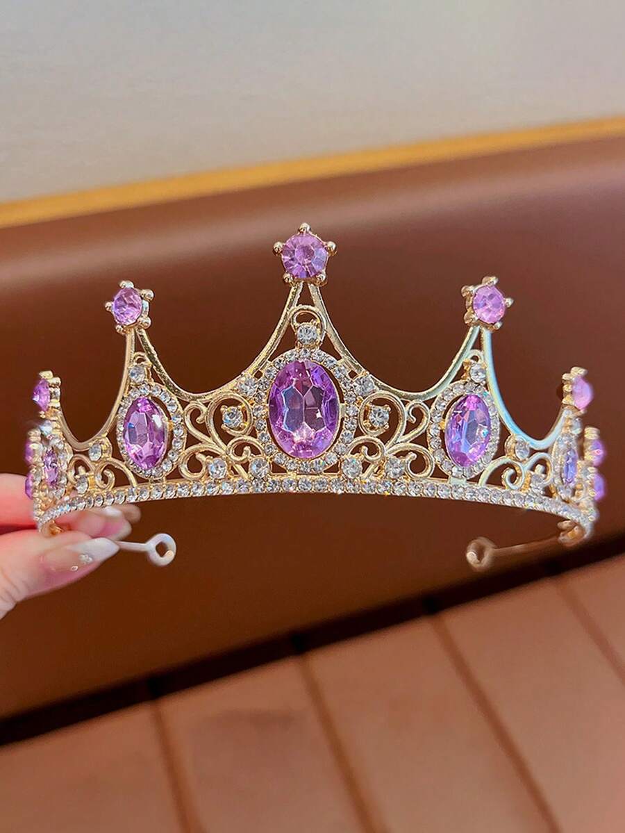 1件优雅金色公主皇冠，适合舞会、生日派对、表演、T台走秀、选美比赛、婚礼、节日礼物、街头摄影等场合，是魅力女孩的多功能装饰发饰。 - 紫色 - 查看 1