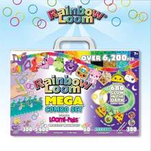 CYPNRainbow Loom® Loomi-Pals Glow in The Dark Mega Combo Set cuenta con 60 bonitos dijes LP surtidos el nuevo RL2.0 abalorio Alpha y Pony 17 bandas de colores 2 brillantes todo en una funda de transporte para niños y niñas de 7 años en adelanteFashion - 227486173 - Ver 4