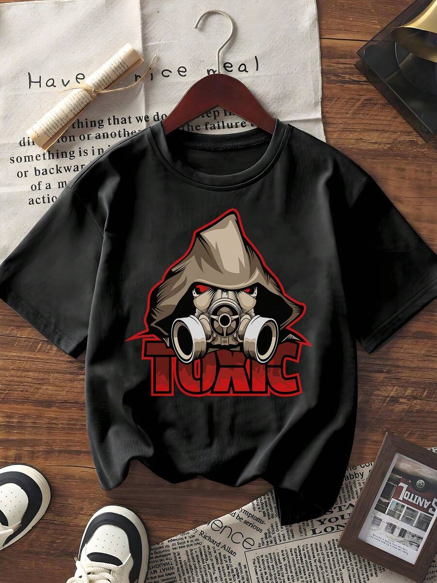 T-shirt à manches courtes d'été unisexe, style décontracté streetwear avec imprimé personnage toxique au masque à gaz. Col ras-du-cou, coupe ample, mode pour le quotidien, les vacances et les tenues de rue - Noir - Voir 1