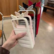 [Popular Item] Cute New Korean Design, Angel Wing Design, Down Jacket Style, Candy Color Smartphone Case, Celebrity-Inspired, Compatible With IPhone 17/17pro/17promax/16/16pro/16promax/15/15pro/15promax/14/14pro/14promax/13/. Winter, Full Protection, Perfect For Men And Women, Fashionable And Creative, Waterproof, Shockproof, Drop-Proof, Scratch-Resistant. - 銀色 - 查看 2
