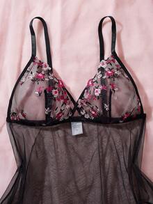 Bộ đồ ngủ và áo choàng gợi cảm 2 món dành cho nữ, chất liệu lưới xuyên thấu với họa tiết hoa, dây đeo vai mảnh có thể điều chỉnh. - màu đen - Xem 5