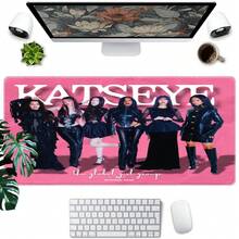 1 件 KATSEYE 女团主题高清印花桌垫，多功能 XXL 鼠标垫，键盘游戏鼠标垫，办公电脑及游戏桌面垫。馈赠亲友的完美礼物。 - 彩色 - 查看 37